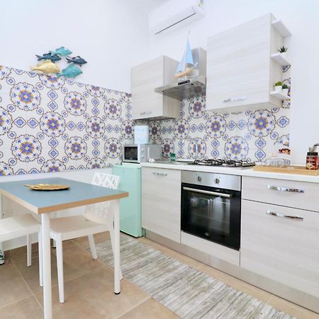Airport Guest Houses Napoli Esterno foto