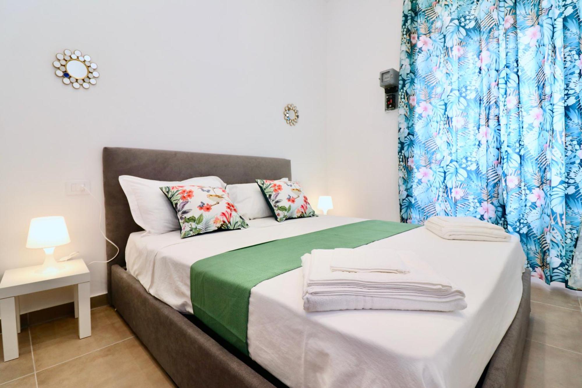 Airport Guest Houses Napoli Esterno foto